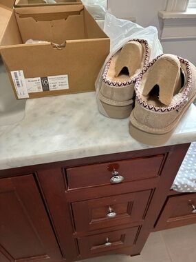 BearPaw Women's Tan Slippers with Cream Faux Fur Trim